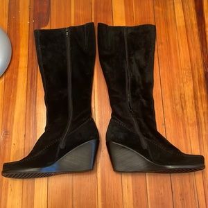 Aerosoles black suede tall boots size 7